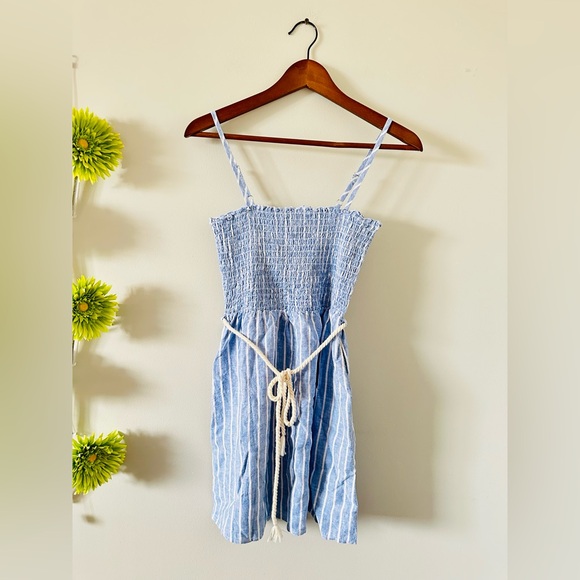 F21 | Nautical style dress with cord belt - Picture 1 of 9